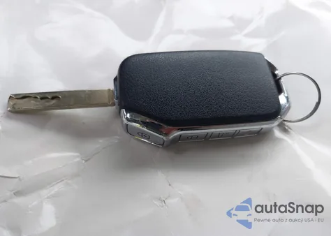 2020 Kia Soul Lx z USA, uszkodzony, nr VIN KNDJ23AU9L7006344